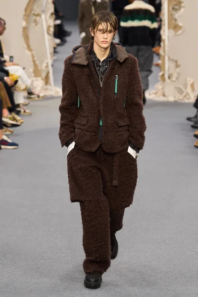 Look 33